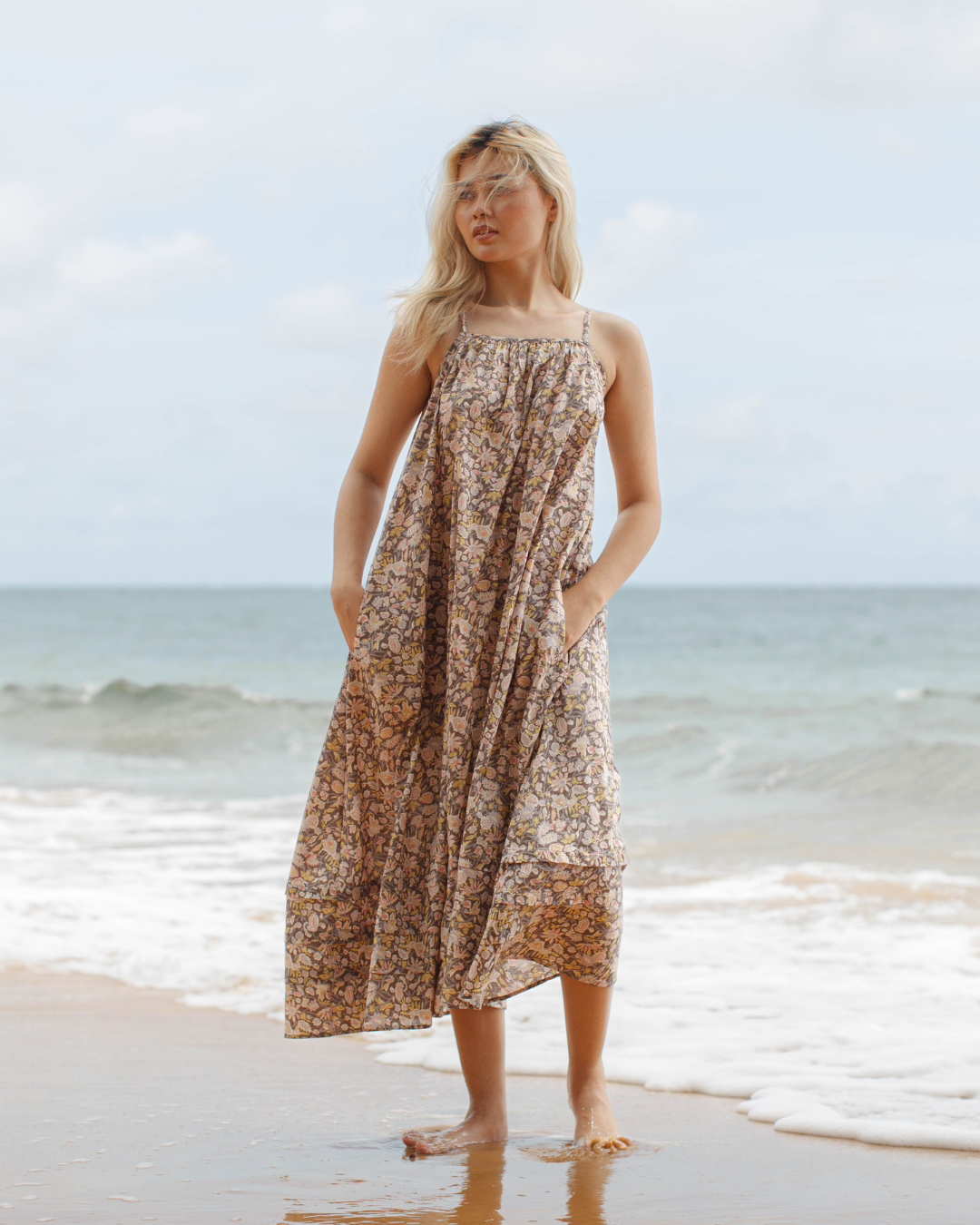 Pleated A-Line Maxi Tank Dress in Navy - Paz Lifestyle 