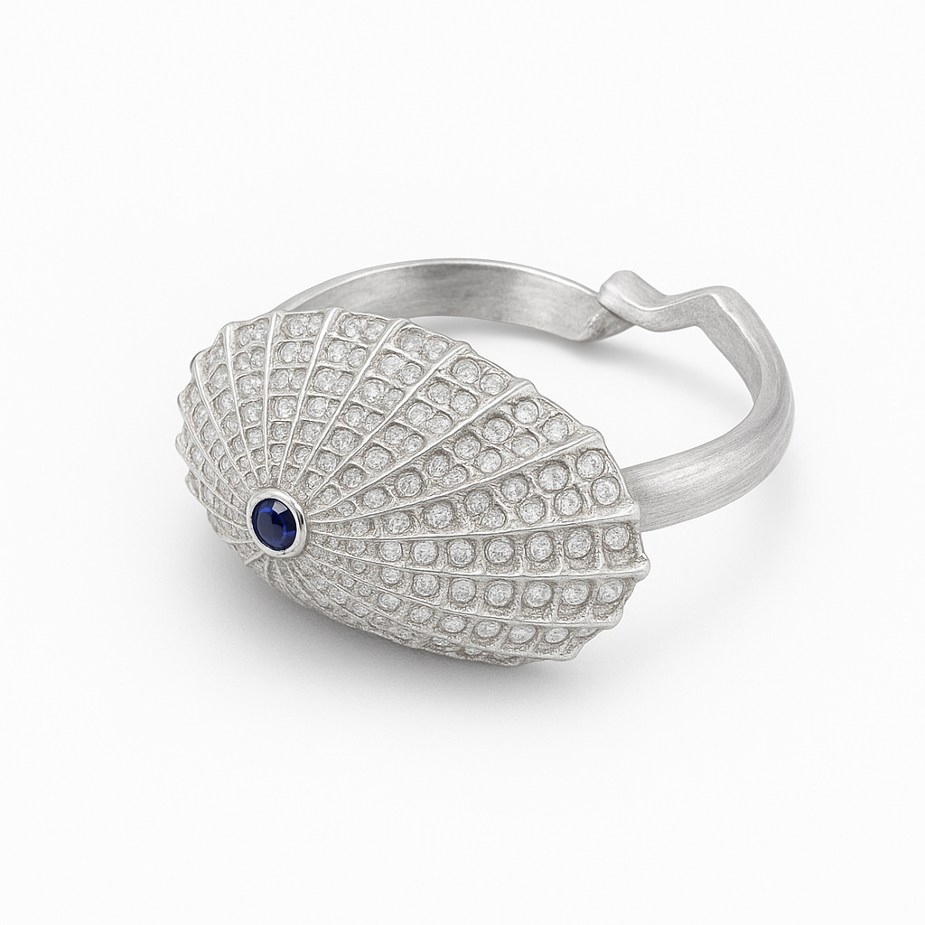 small seashell ring with blue sapphire size 6.5