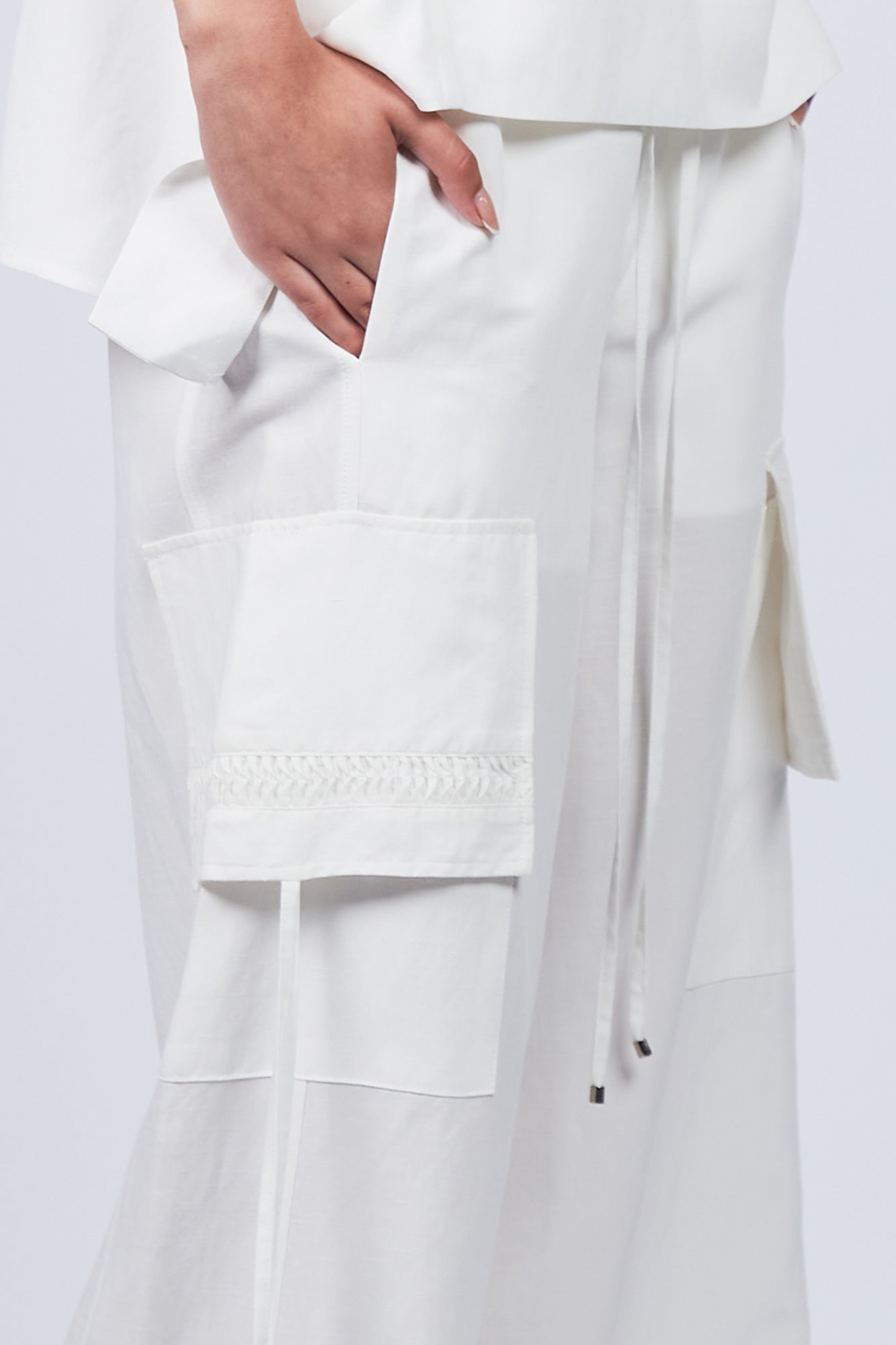 Tiana Pant | Off White