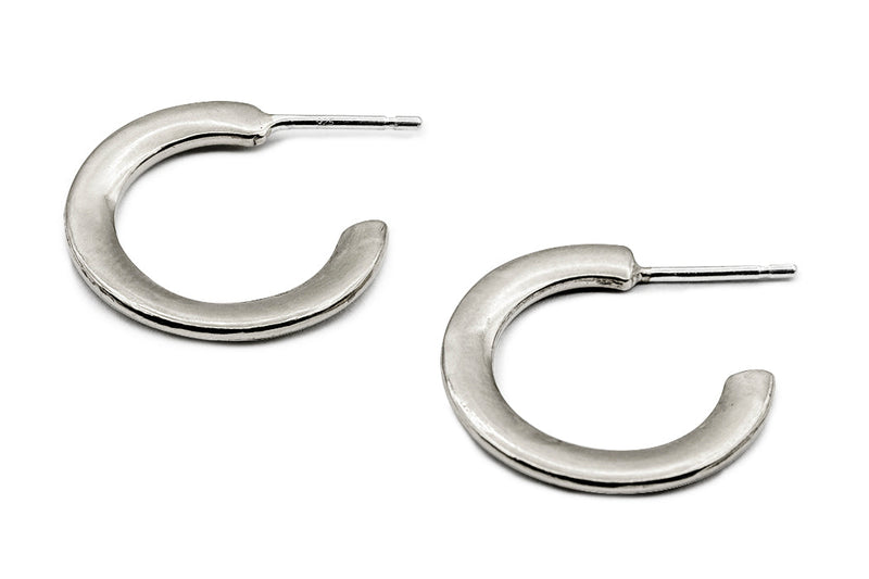 Classic Silver Hoop Earrings - PAZLIFESTYLE
