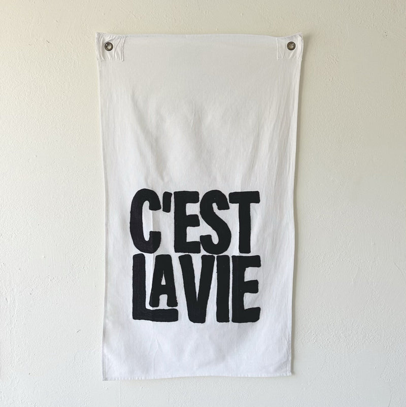 C'est La Vie Wall Tapestry - PAZLIFESTYLE