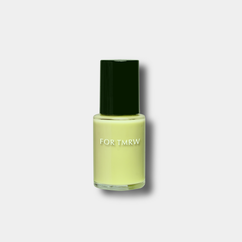 Elevate your style this summer with For Palmas de Coco, a vibrant lime green nail polish inspired by the lush beauty of Caribbean palm trees. Experience long-lasting wear, easy application, and a non-toxic formula. 